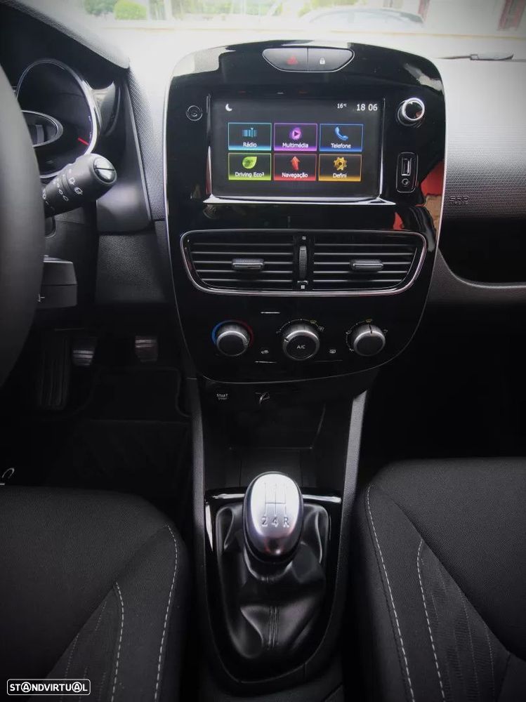 Renault Clio Sport Tourer 0.9 TCe Limited - 17