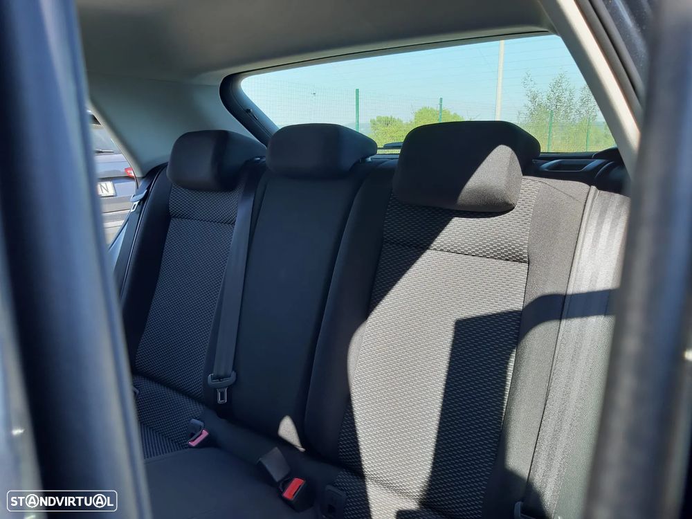 VW T-Roc 1.0 TSI - 17