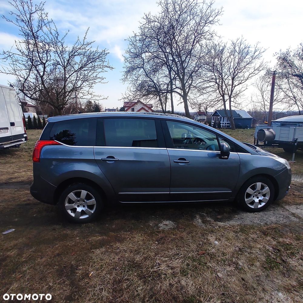 Peugeot 5008 2.0 HDi Family - 6