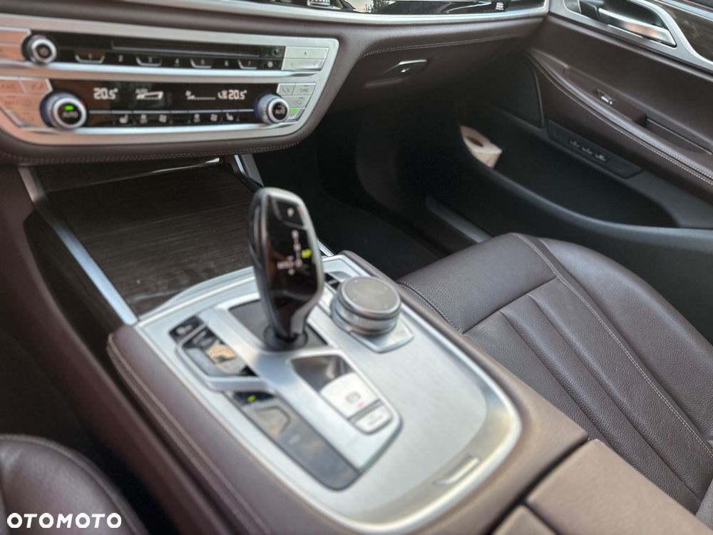 BMW Seria 7 - 20