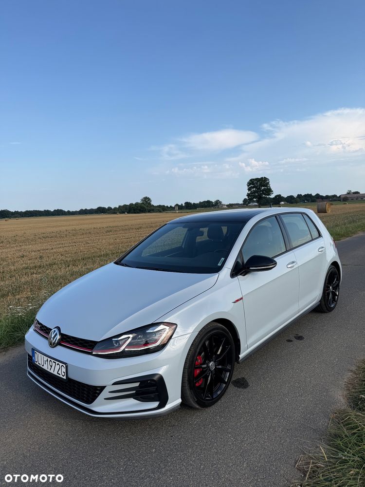 Volkswagen Golf 2.0 TSI GTI TCR DSG - 2