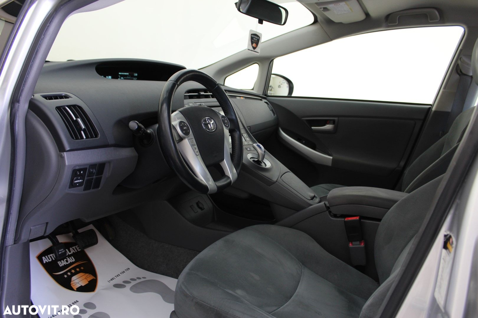 Toyota Prius - 12