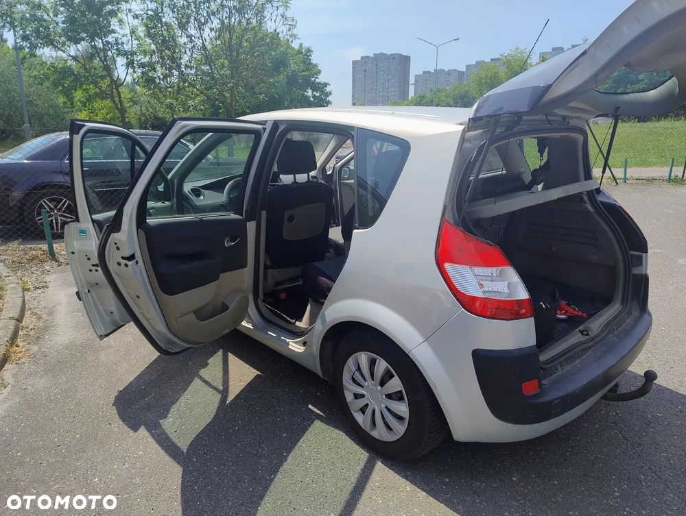 Renault Scenic - 8