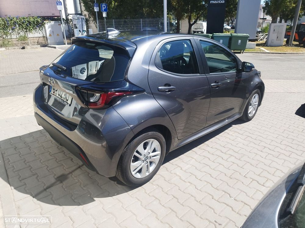 Mazda 2 1.5 L Hybrid VVT-i Centre-Line - 2