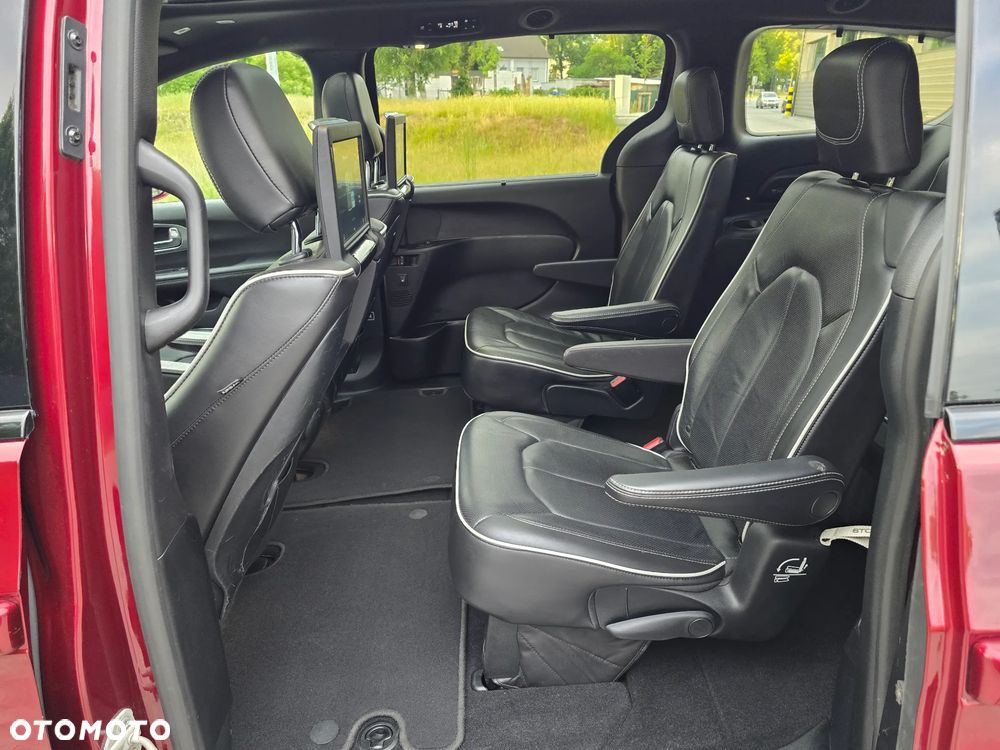 Chrysler Pacifica - 29