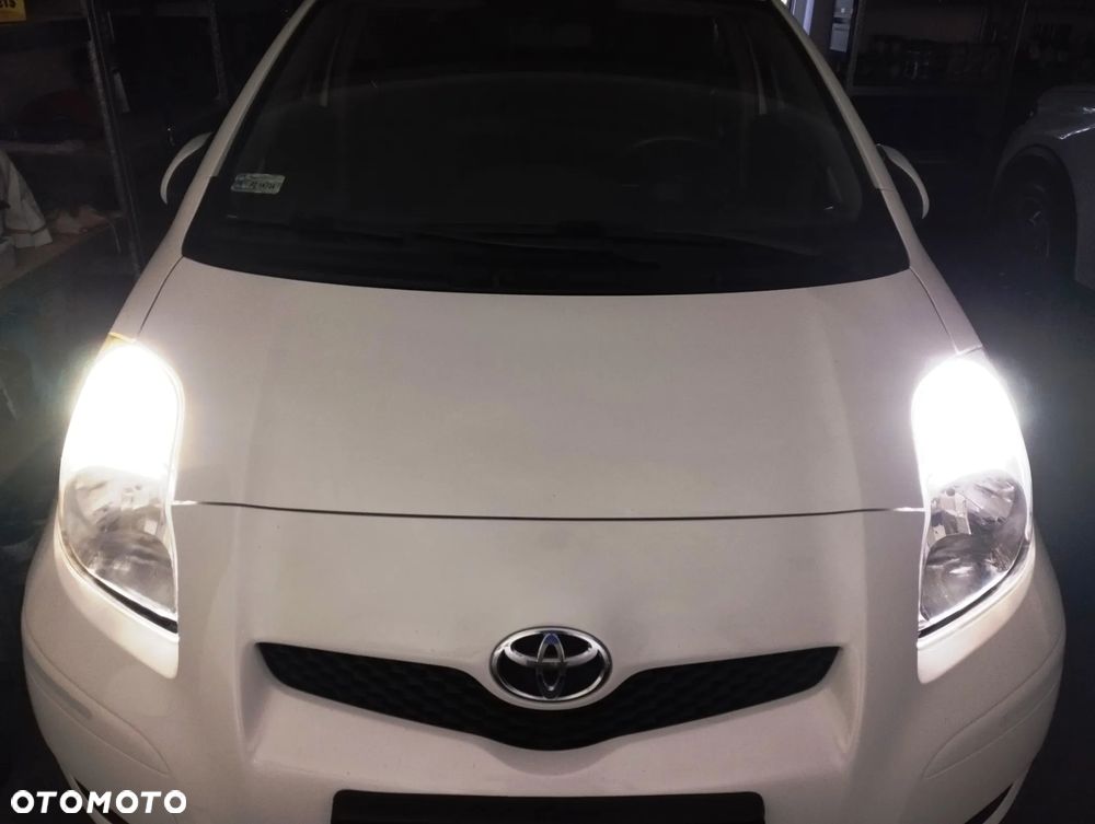 Toyota Yaris 1.4 D-4D Luna - 11