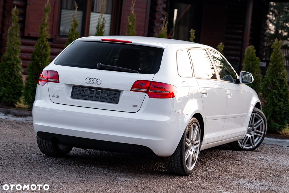 Audi A3 Sportback 1.6 Ambition - 12