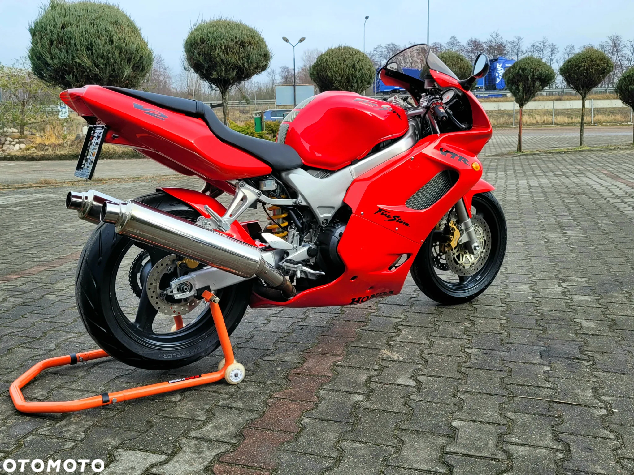 Honda VTR - 9