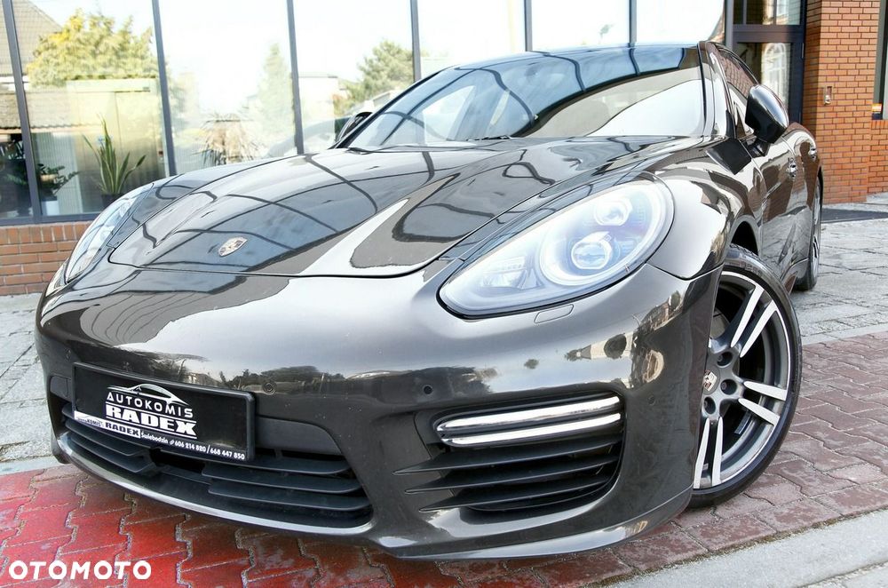 Porsche Panamera GTS PDK - 4