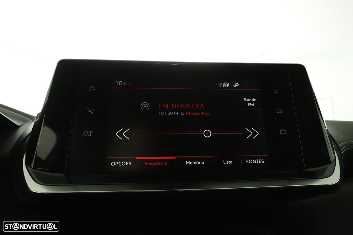 Peugeot 2008 1.2 PureTech GT EAT8 - 10