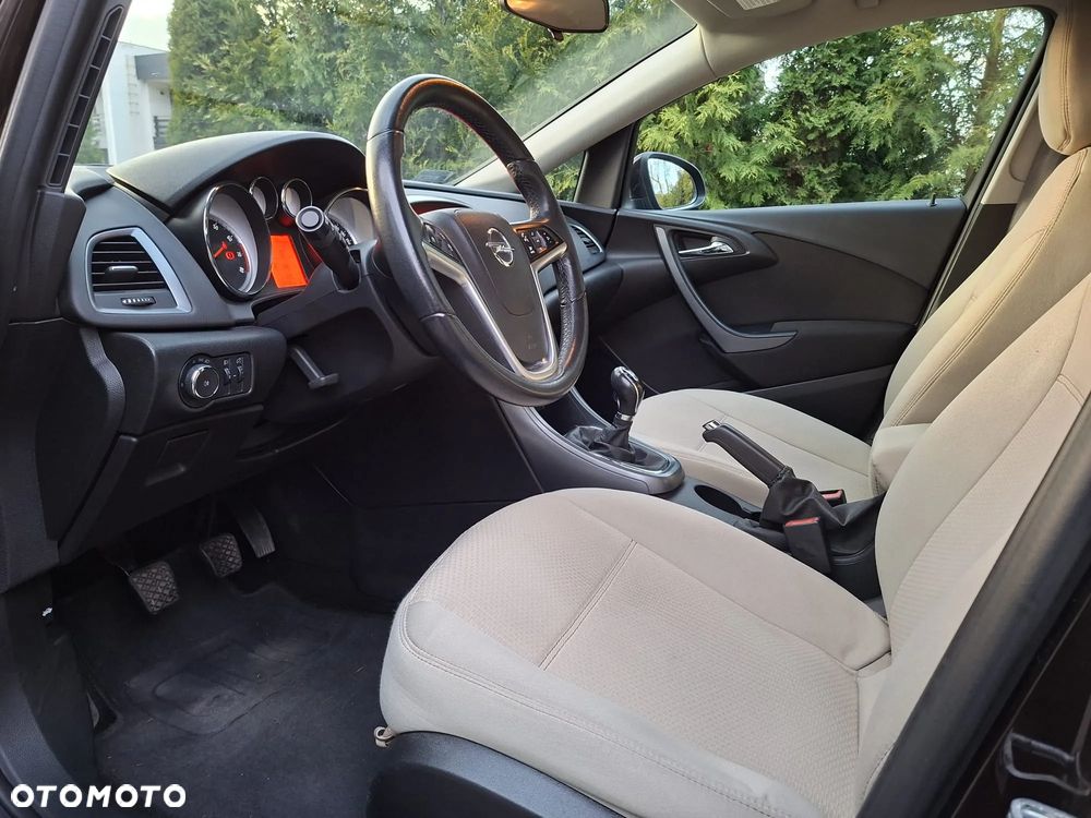 Opel Astra 1.6 Business - 11