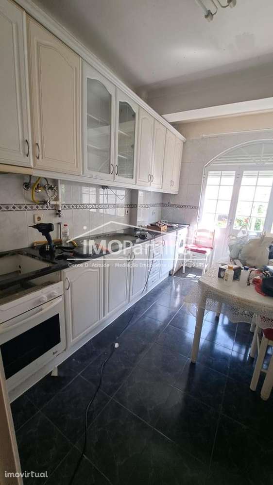 Apartamento T3 C/ Terraço na Venda Nova - Amadora - Grande imagem: 3/13