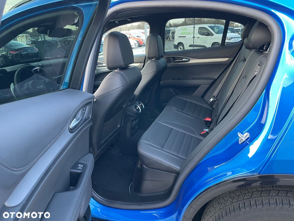 Alfa Romeo Stelvio 2.0 Turbo 16V AT8-Q4 Veloce - 13