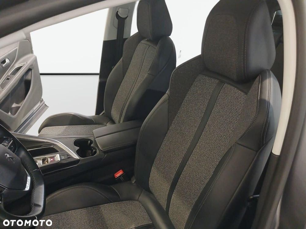 Peugeot 3008 - 13