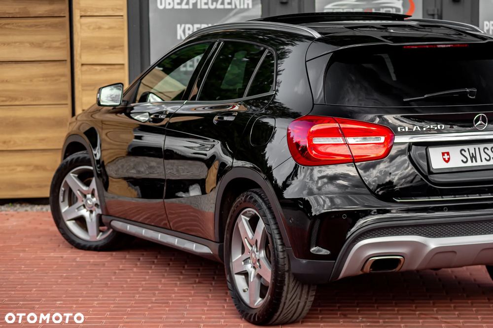 Mercedes-Benz GLA 250 4Matic 7G-DCT AMG Line - 9