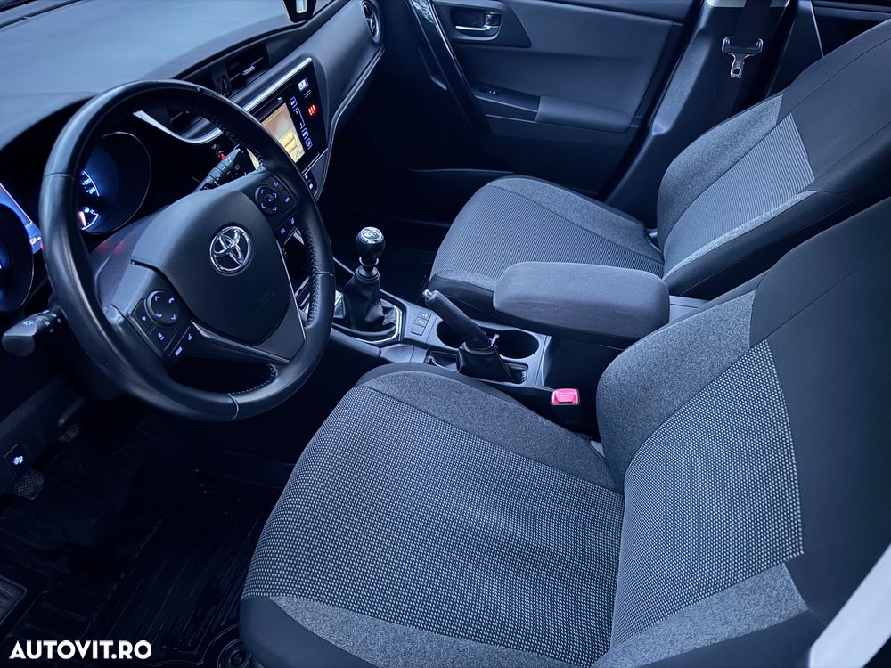 Toyota Auris 1.2 Turbo Edition S+ - 10