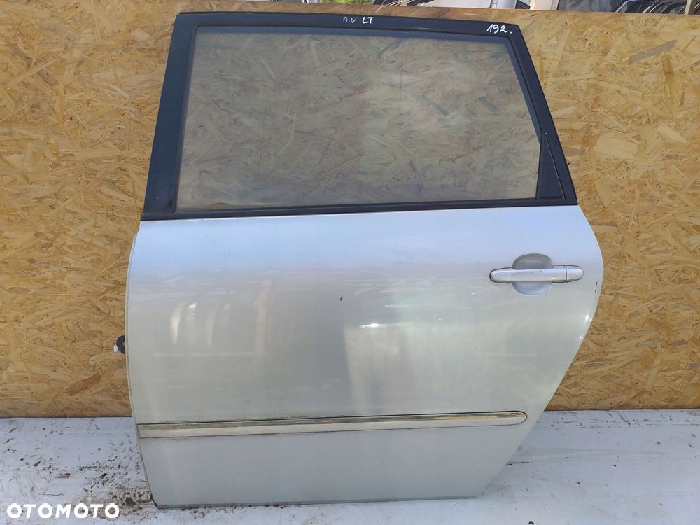 Avensis verso drzwi lewe tył tylne 1c0 - 2