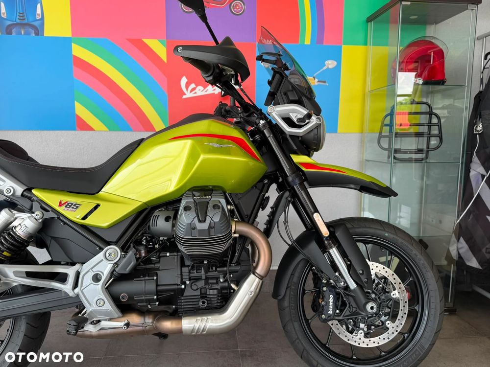 Moto Guzzi V85 - 8