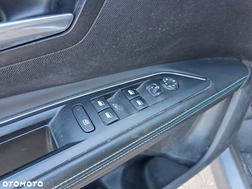 Peugeot 5008 BlueHDi 130 EAT8 Allure - 29