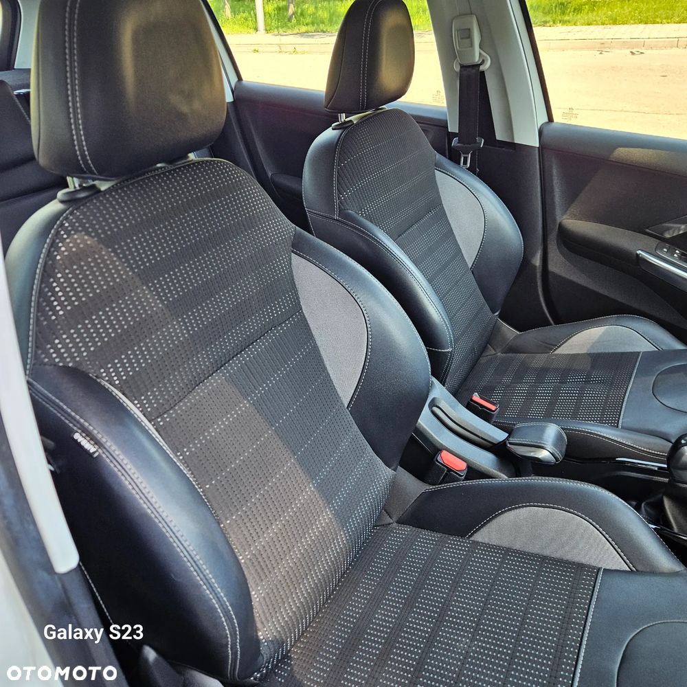 Peugeot 2008 PureTech 110 Stop&Start Urban Move - 32