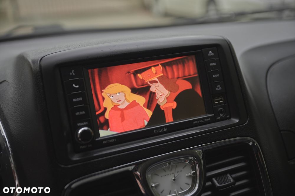 Chrysler Town & Country 3.6 Limited - 39