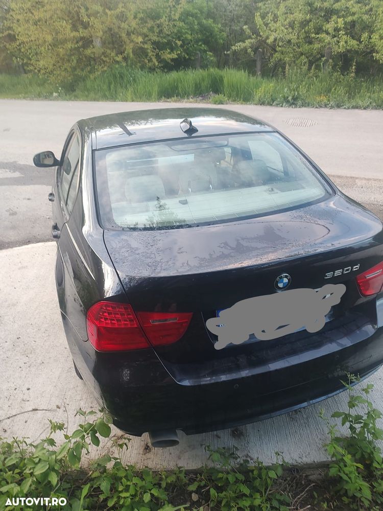 BMW Seria 3 320d DPF Aut. - 2