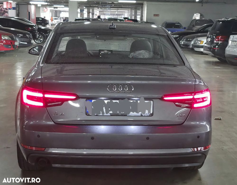 Audi A4 2.0 TDI ultra S tronic Sport - 3