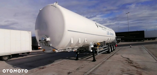 Inny Cazgir LNG cysterna 52m3