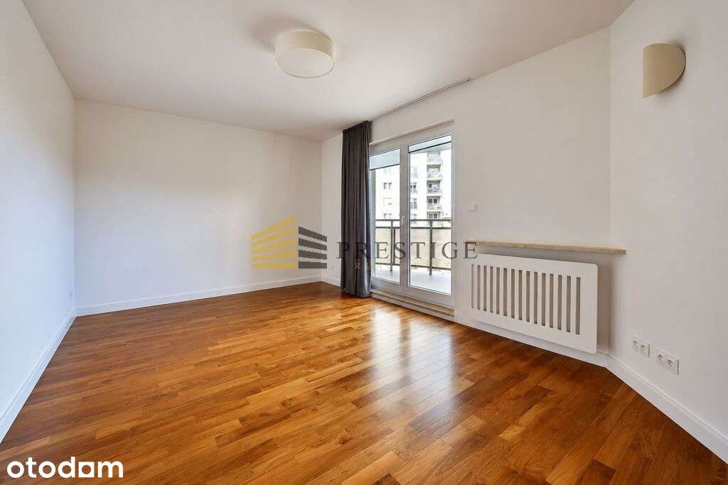 ** Apartament w budynku z basenem i fitness**