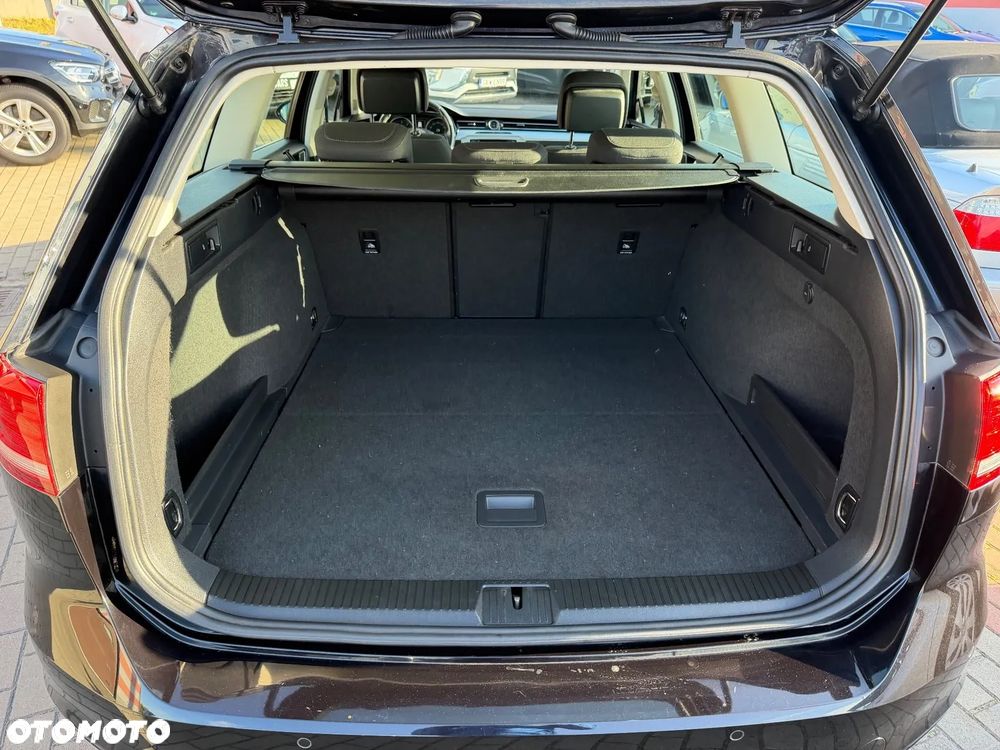 Volkswagen Passat 2.0 TDI (BlueMotion Technology) Comfortline - 26