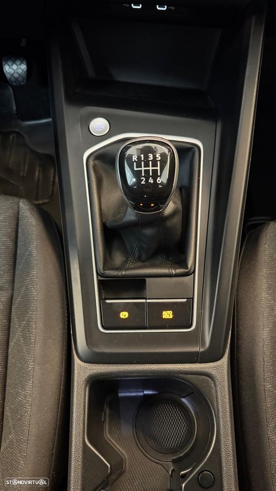 VW Golf - 24