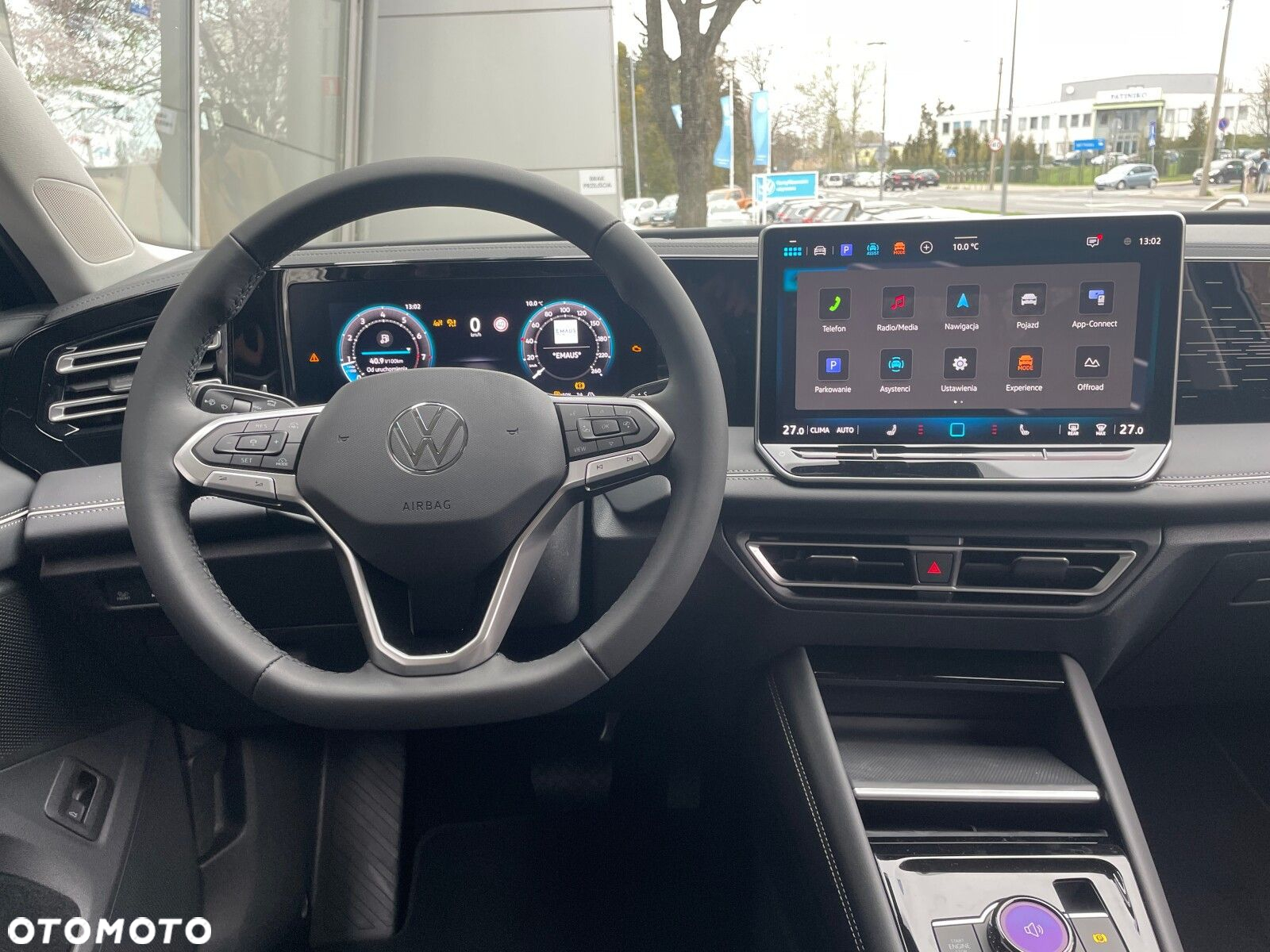 Volkswagen Tiguan - 10