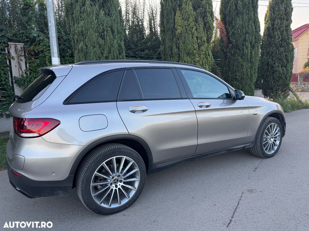 Mercedes-Benz GLC 300 e 4MATIC - 7