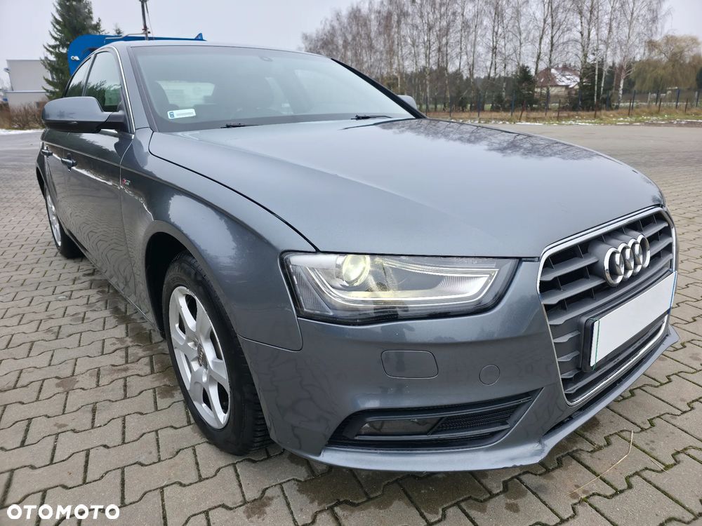 Audi A4 Limousine 2.0 TDI DPF S line Sportpaket - 9