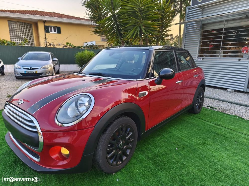 MINI 5 Portas Cooper D - 3