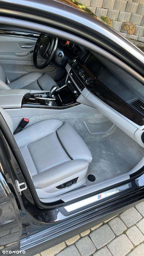 BMW Seria 5 535i xDrive - 6