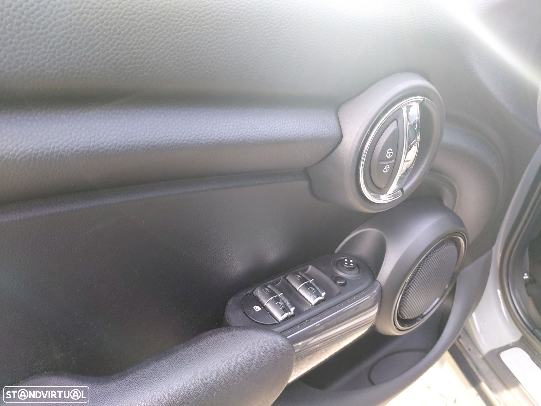 MINI 5 Portas One D - 13