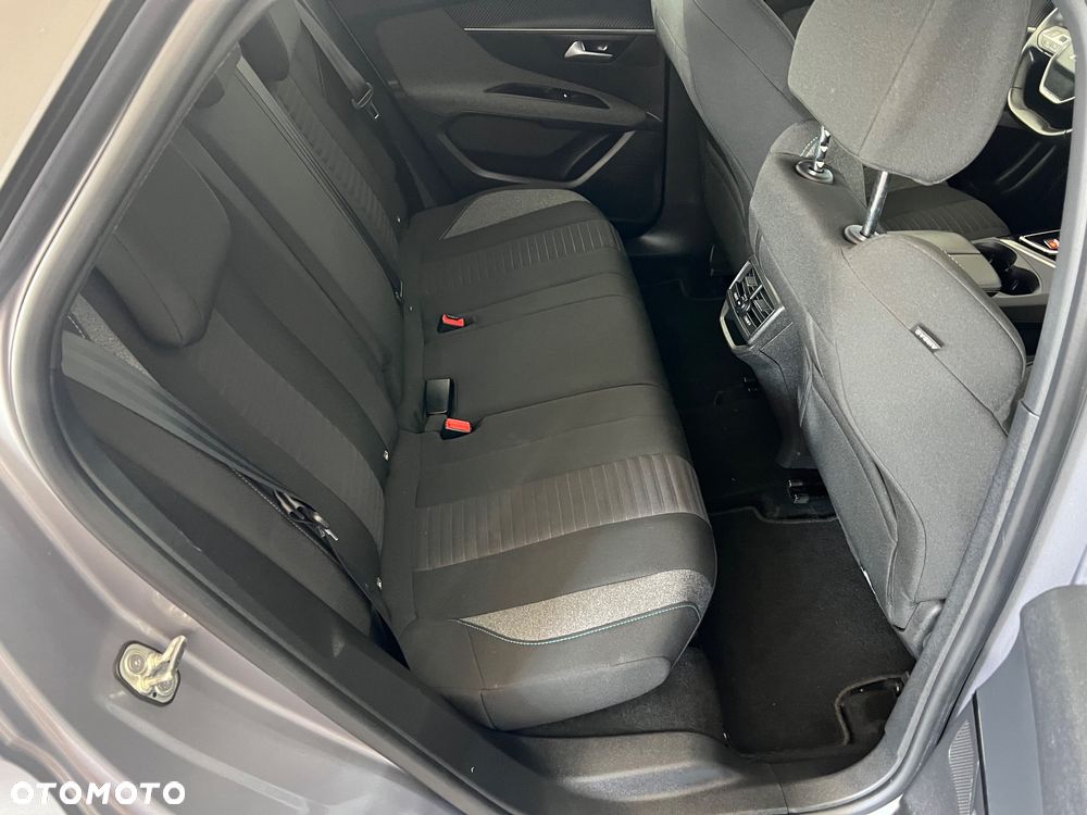 Peugeot 3008 1.5 BlueHDi Active Pack S&S EAT8 - 26