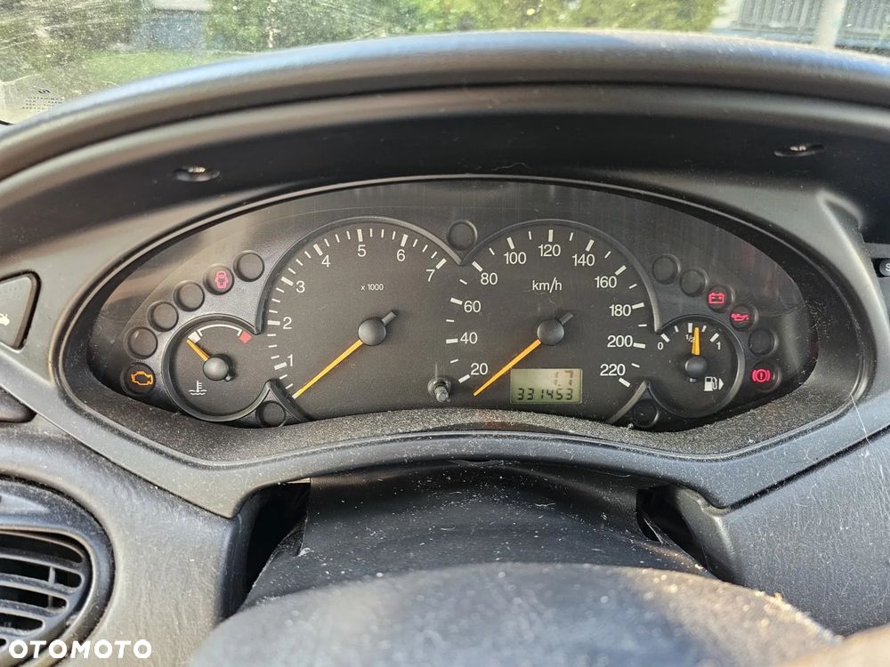 Ford Focus 1.6 Comfort - 4