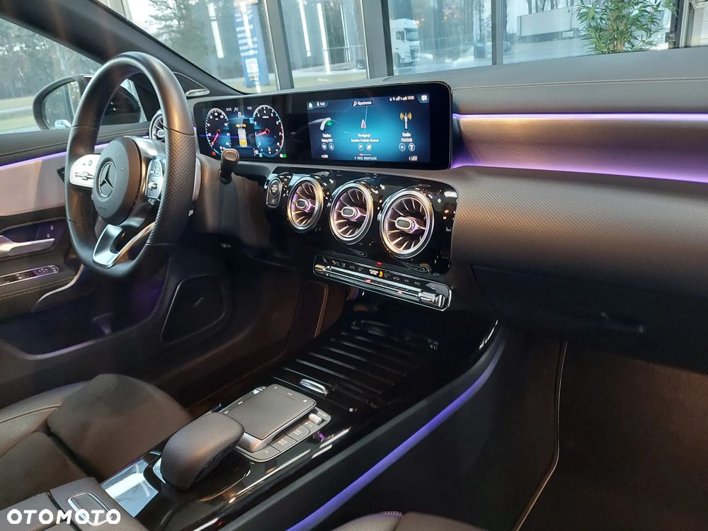 Mercedes-Benz CLA 250 4-Matic AMG Line 7G-DCT - 9