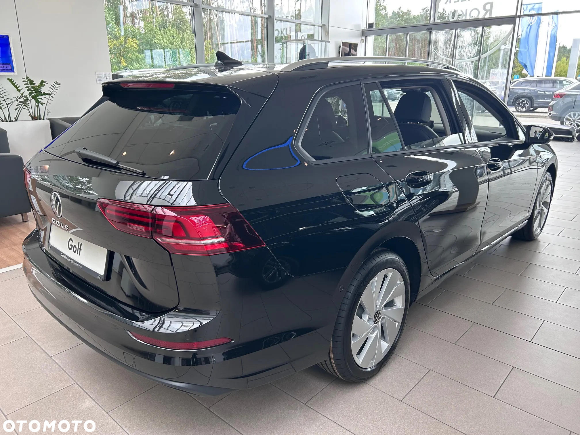 Volkswagen Golf VIII 2.0 TDI Life Plus DSG - 3