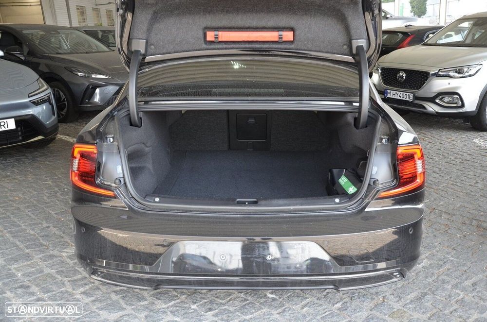 Volvo S90 2.0 T8 PHEV Plus Dark AWD - 8