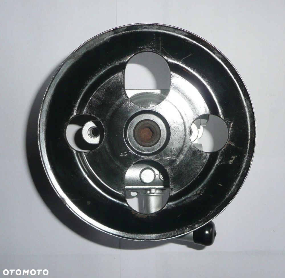 POMPA WSPOMAGANIA MITSUBISHI SPACE WAGON RUNNER 2.0 2.4 KYB 5pk - 3