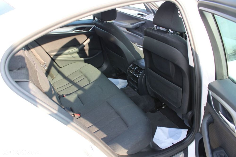 BMW Seria 5 - 34