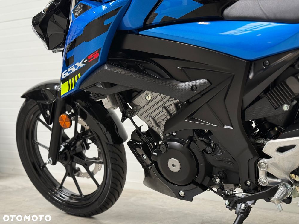Suzuki GSX - 31
