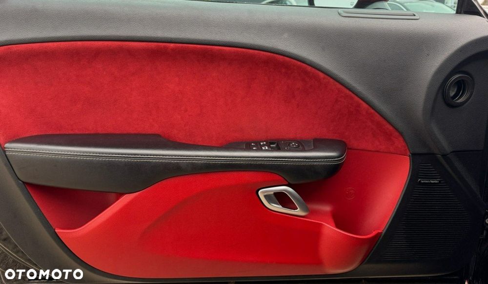 Dodge Challenger - 14