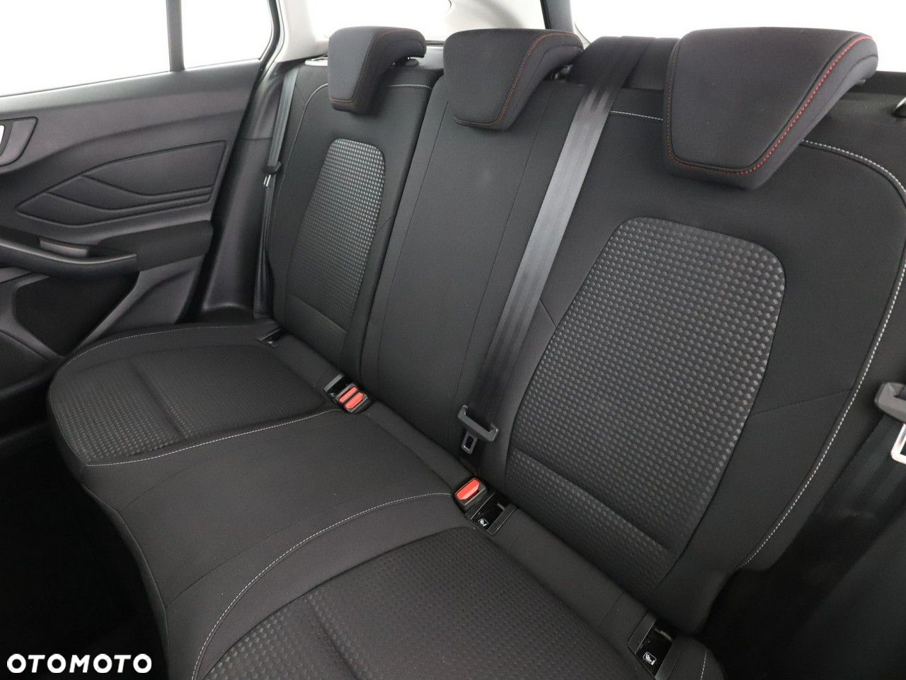 Ford Focus 1.5 EcoBlue Start-Stopp-System COOL&CONNECT - 17