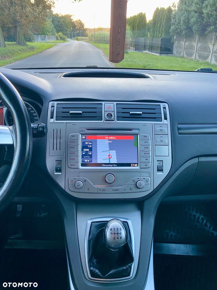 Ford Kuga 2.0 TDCi 2x4 Champions Edition - 24