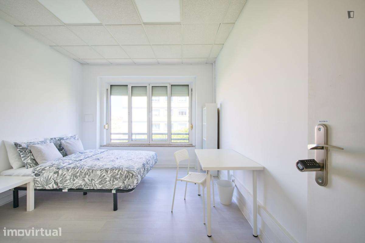 Quarto - localizado em Saldanha Lisbon - Grande imagem: 2/46