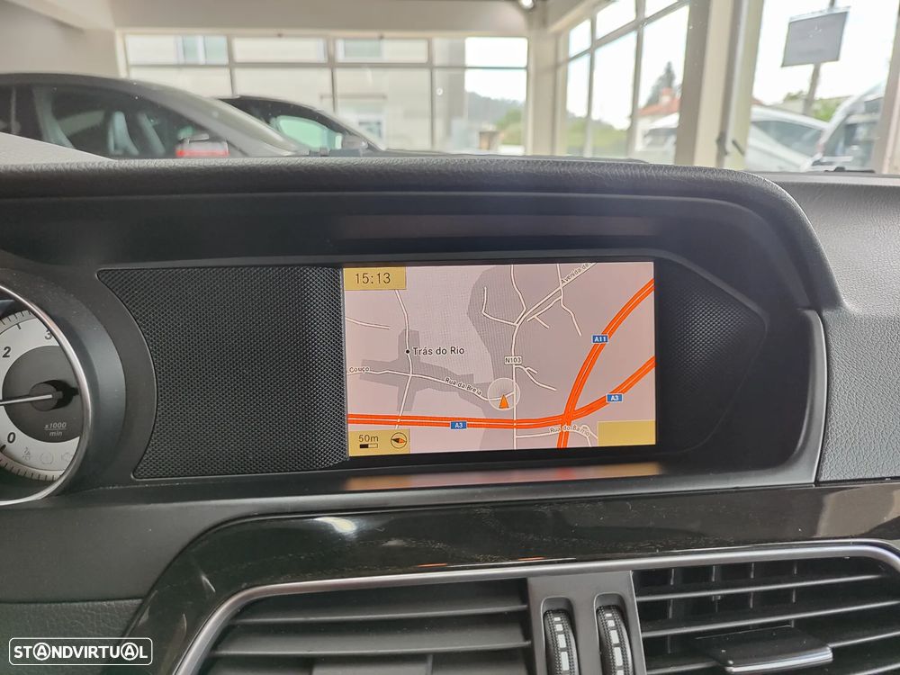 Mercedes-Benz C 220 CDI DPF BlueEFFICIENCY 7G-TRONIC Avantgarde Edition - 31